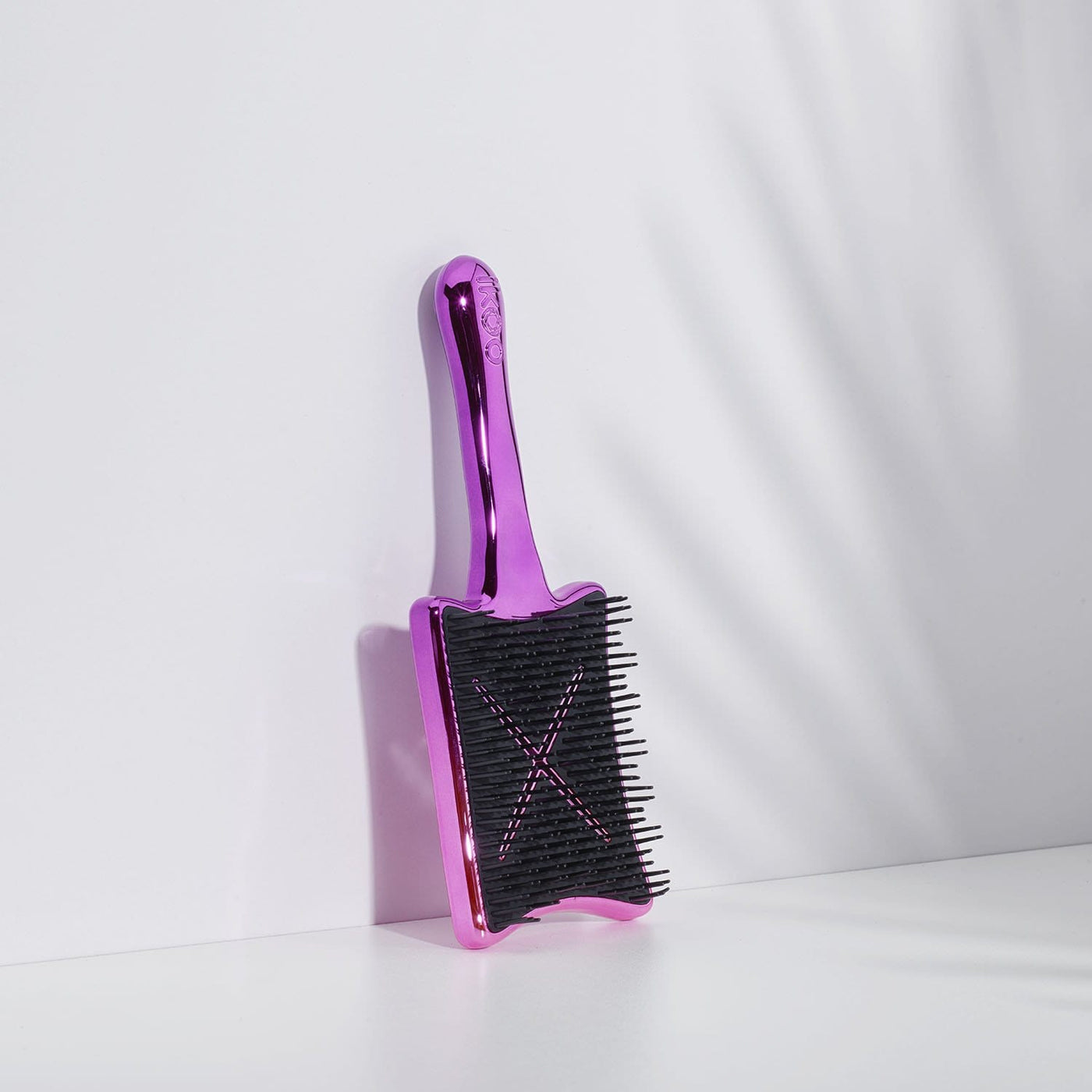 LOVE CHROME INBATH Paddle Comb Premium Black